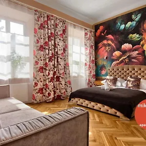 Apartment Mikolajska 5